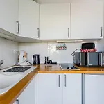 Petitbuch Lägenhet